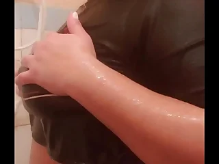 Fetish estranho por bra&ccedil;o molhado - Parte 1