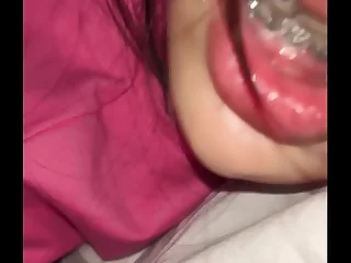 Hermosa&comma; puta&comma; culona y sedienta de sexo Tight dense le encanta estar recibiendo verga y leche &comma; es kickshaws sucia cuando habla