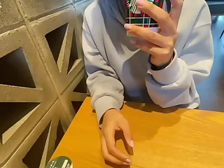 アプリで出会った性欲が溜まってる女子&cir;生をデートからお持ち帰り